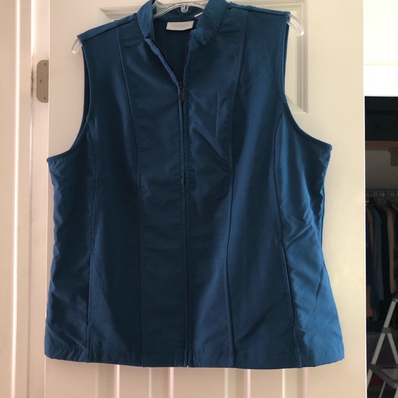 Chico’s Size 2 Vest and Size 2.5 Short Pants Weekends Teal Blue Outfit Set - Picture 9 of 12